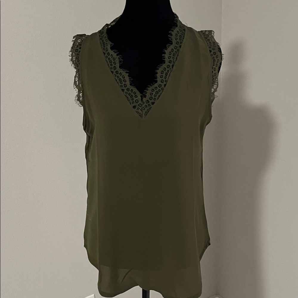 Source Unknown Dark Green Lace Accent Blouse